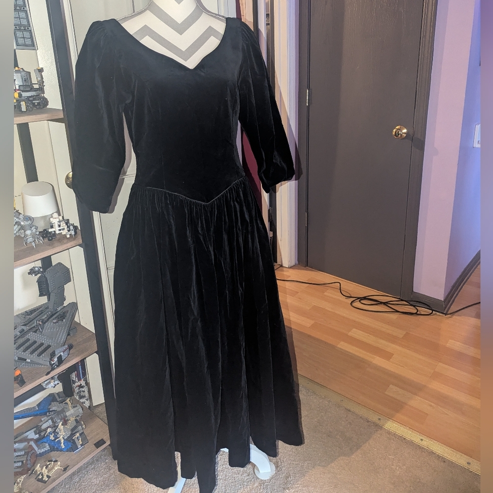 1980s Laura Ashley Black Velvet Princess Dress Vintage 80s